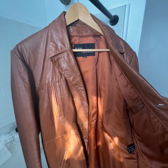 VINTAGE 70’s Wilson’s Leather Tan/Brown Leather Coat - Picture 2 of 5
